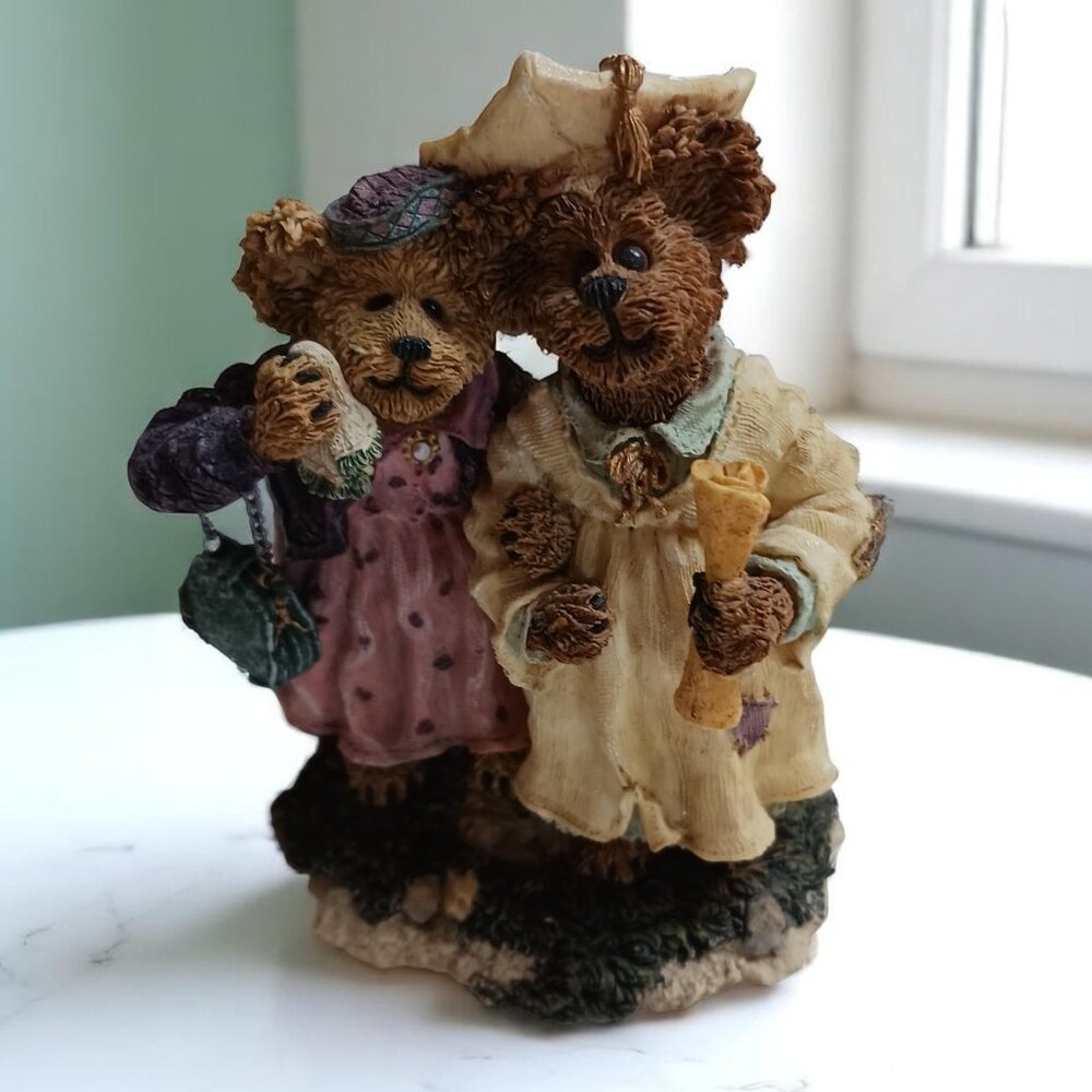 Boyds Bears Mama Berriproud with Jamie – Bearstone Graduation Figurine, Vintage